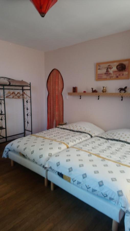Chambre D'Hote Dans Maison Atypique Possibilite 1 Lit Supplementaire Pour 15 Euros Sancoins Zewnętrze zdjęcie